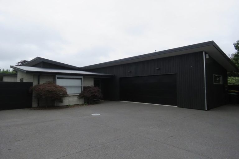 Photo of property in 108 Bryndwr Road, Bryndwr, Christchurch, 8052