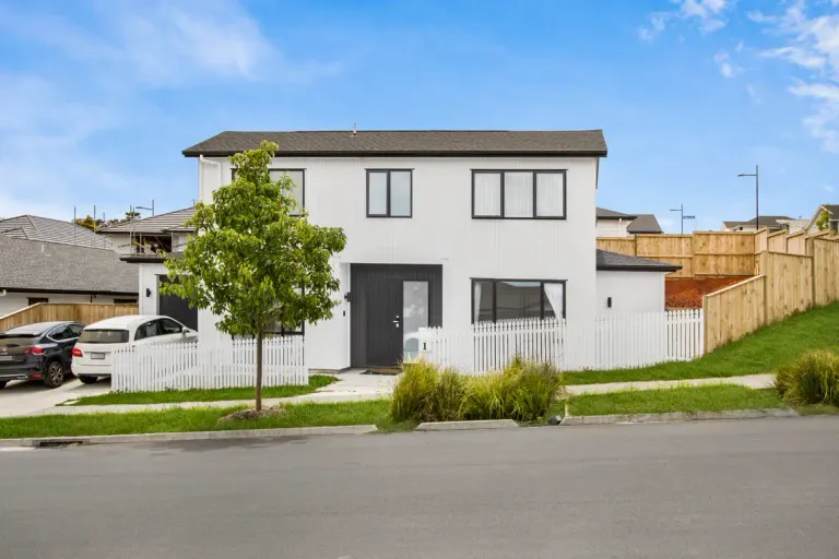 Photo of property in 1 Barrique Road, Kumeu, 0810