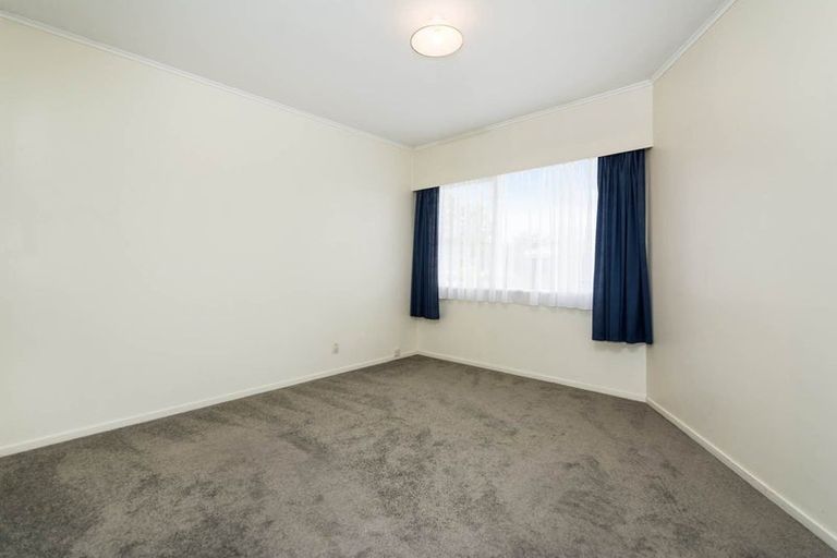 Photo of property in 12 Mayfair Crescent, Mairangi Bay, Auckland, 0630