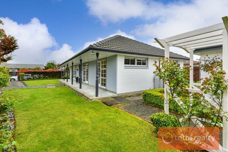 Photo of property in 14 Oldham Crescent, Halswell, Christchurch, 8025