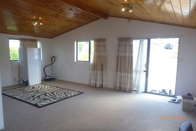 Photo of property in 13 Muriel Place, Ranui, Auckland, 0612