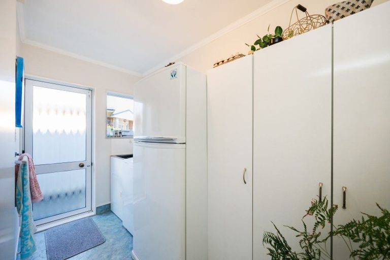 Photo of property in 12 Lancewood Lane, Roslyn, Palmerston North, 4414