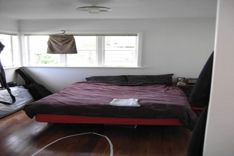 Photo of property in 5 Don Croot Street, Morningside, Auckland, 1021