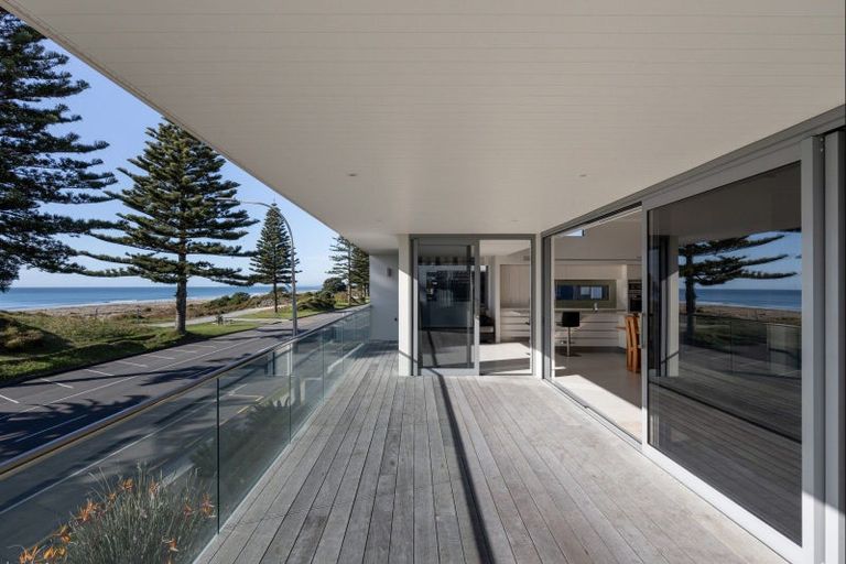 Photo of property in 81 Marine Parade, Mount Maunganui, 3116