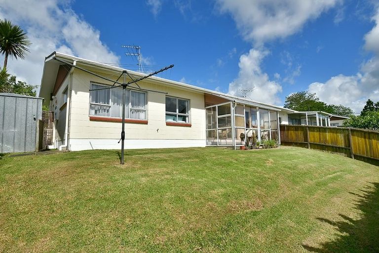 Photo of property in 60 Albatross Road, Red Beach, 0932