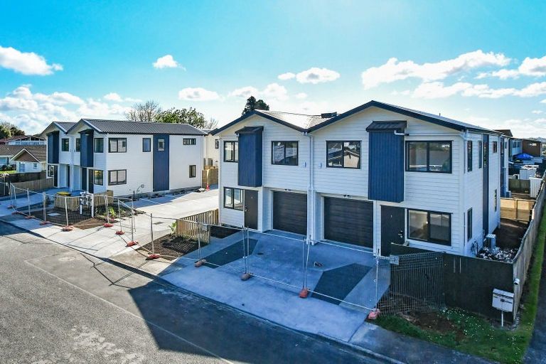 Photo of property in 10/25 Manse Road, Pahurehure, Papakura, 2113