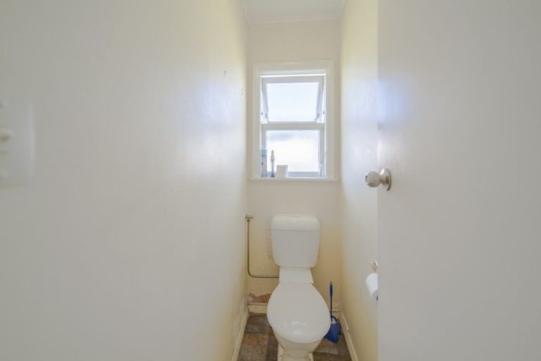 Photo of property in 18 Davidson Avenue, Pirimai, Napier, 4112