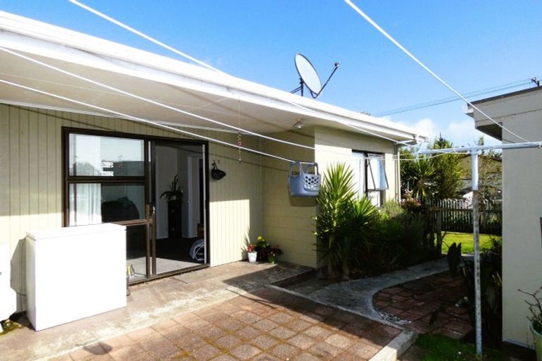 Photo of property in 75b Romilly Street, Westport, 7825