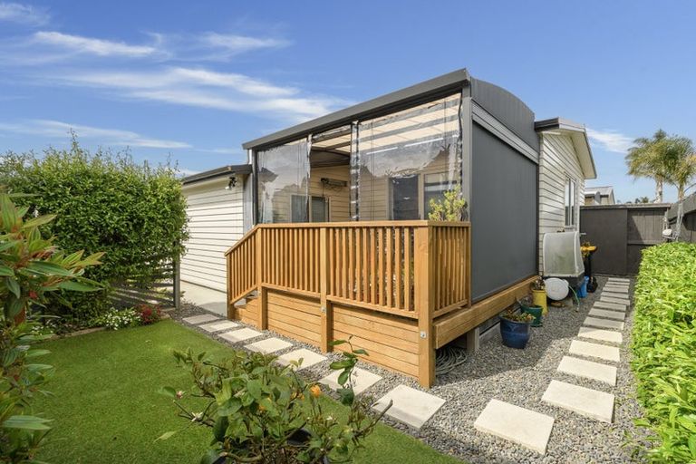 Photo of property in 11 Kamahi Crescent, Papamoa Beach, Papamoa, 3118