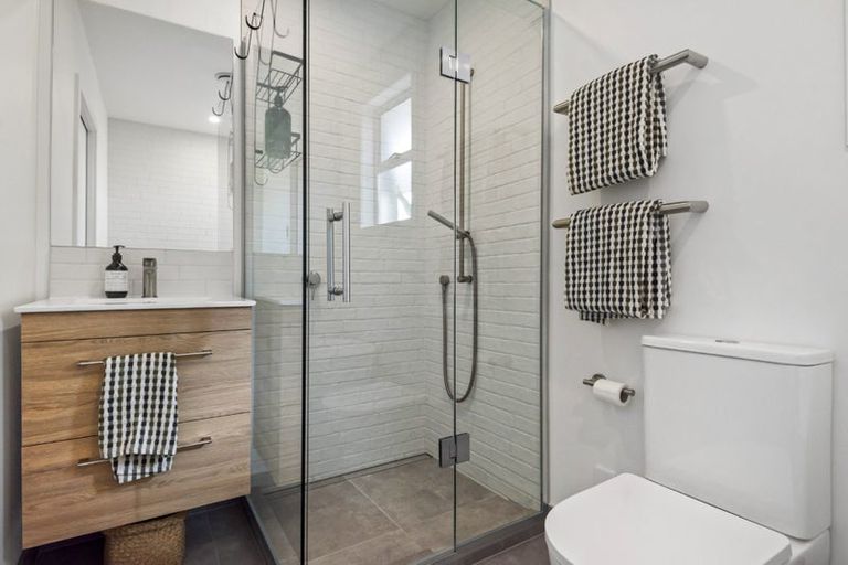 Photo of property in 38 Lancaster Road, Beach Haven, Auckland, 0626