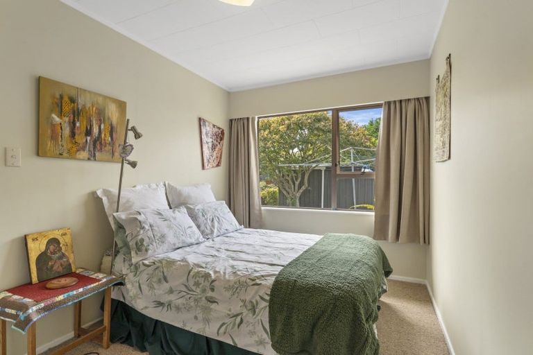 Photo of property in 11 Waimarie Avenue, Paraparaumu, 5032