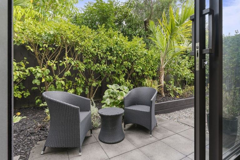 Photo of property in 1a Maleme Avenue, Belmont, Auckland, 0622