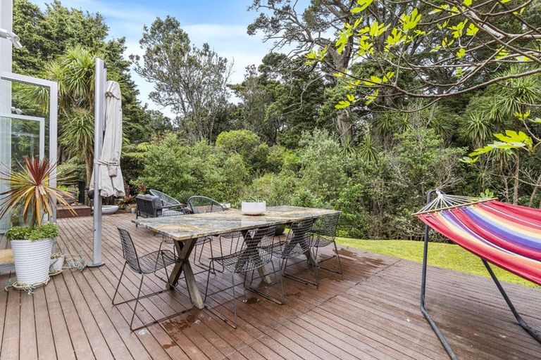 Photo of property in 11a Wernham Place, Northcote, Auckland, 0626