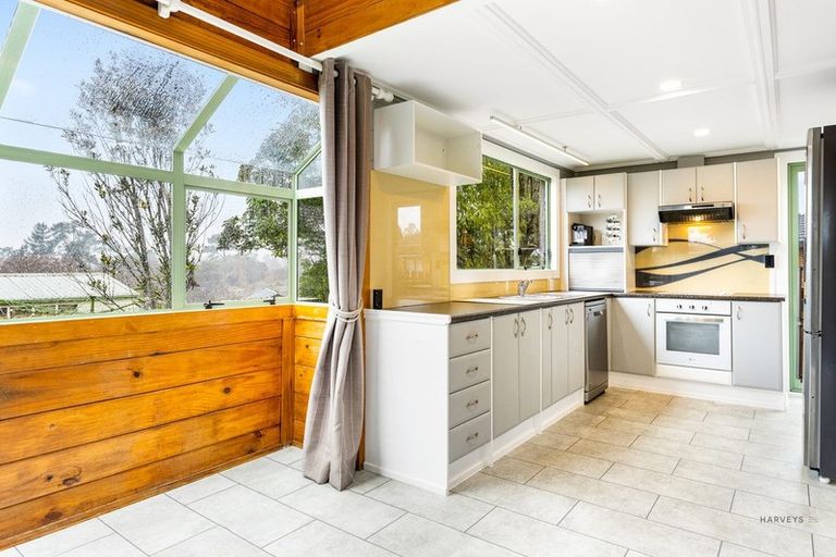 Photo of property in 9a Madigan Place, Glendene, Auckland, 0602