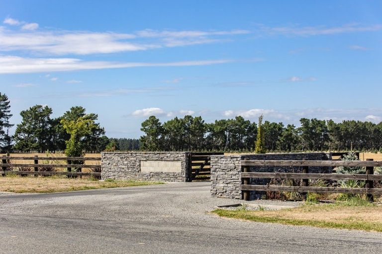 Photo of property in 1 Richmond Lane, Loburn, 7472