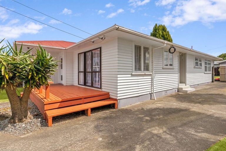 Photo of property in 27 Dunlop Road, Te Puke, 3119
