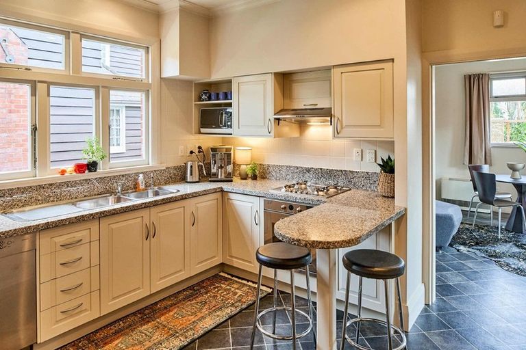 Photo of property in 10 Hinau Street, Woburn, Lower Hutt, 5010