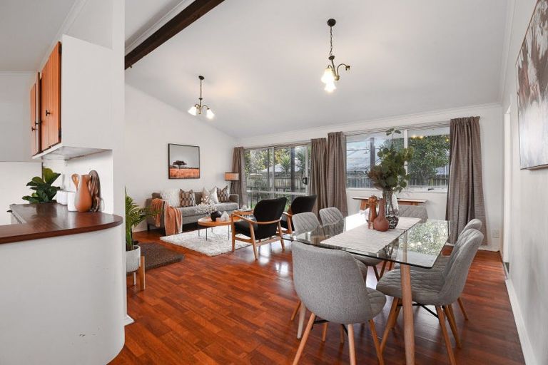 Photo of property in 79 Aquarius Drive, Kawaha Point, Rotorua, 3010