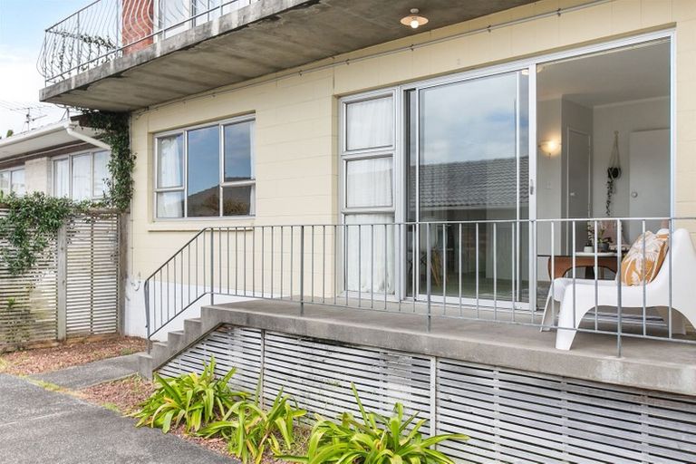 Photo of property in 2/34 Watea Road, Sandringham, Auckland, 1025