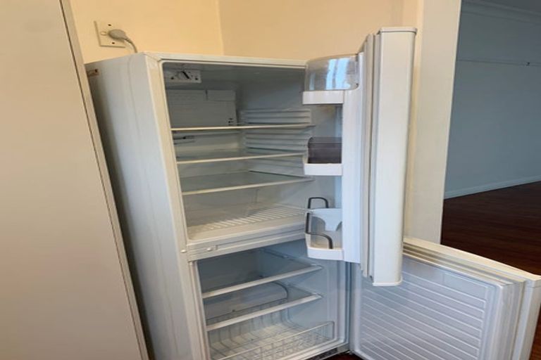 Photo of property in 1/64 Victoria Road, Devonport, Auckland, 0624