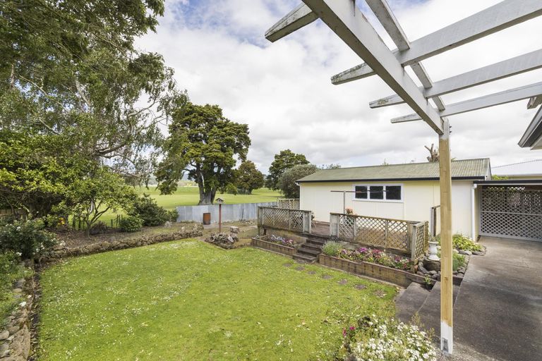 Photo of property in 37 Waterloo Crescent, Hokowhitu, Palmerston North, 4410