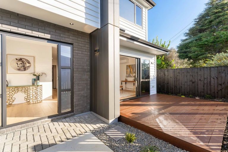 Photo of property in 71a Matipo Road, Te Atatu Peninsula, Auckland, 0610