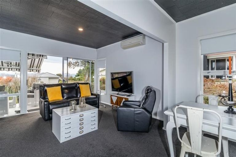 Photo of property in 12 Franklin Terrace, Havelock North, 4130
