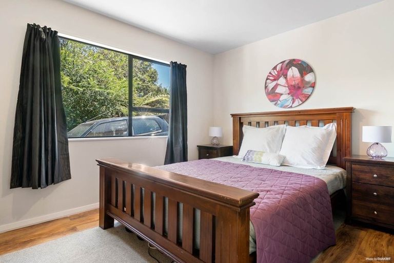 Photo of property in 1/53 Topliss Drive, Northcross, Auckland, 0632