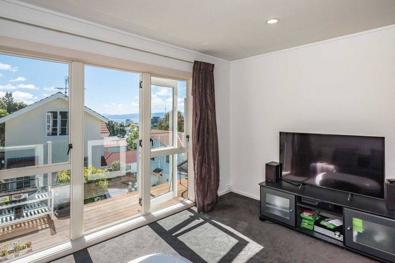 Photo of property in 3/14c Glenmore Street, Thorndon, Wellington, 6011