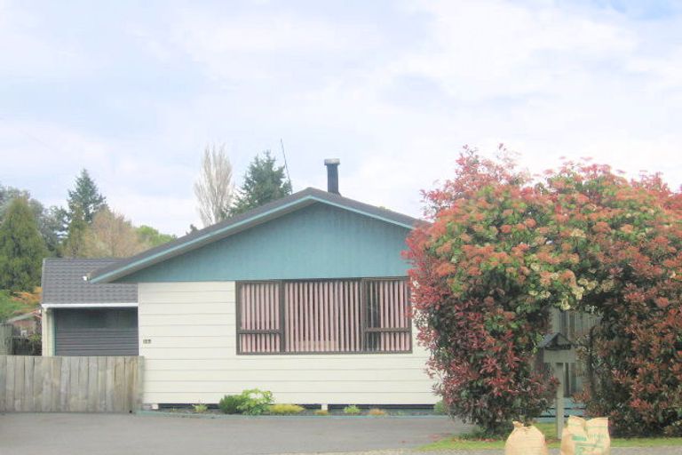 Photo of property in 10a Robinson Avenue, Holdens Bay, Rotorua, 3010