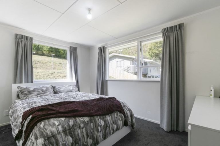 Photo of property in 1 Tuam Grove, Wainuiomata, Lower Hutt, 5014