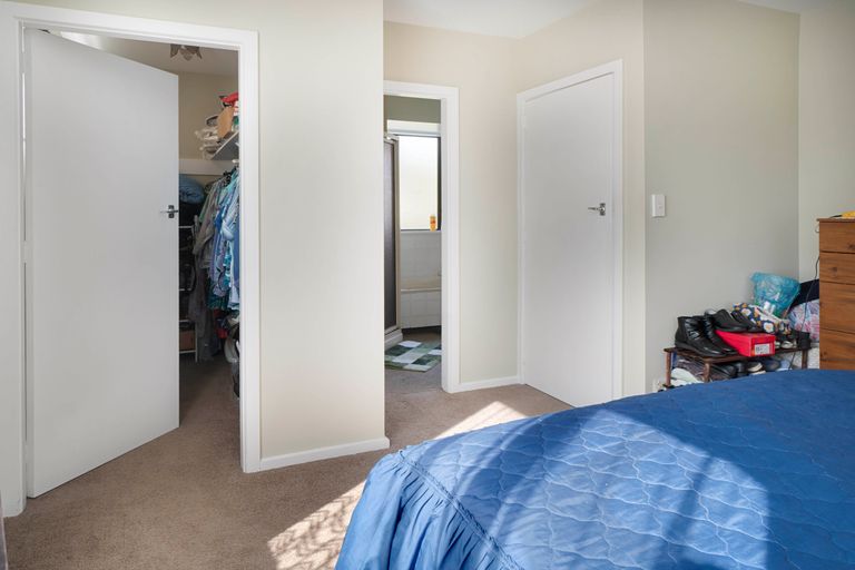 Photo of property in 399 Yaldhurst Road, Russley, Christchurch, 8042