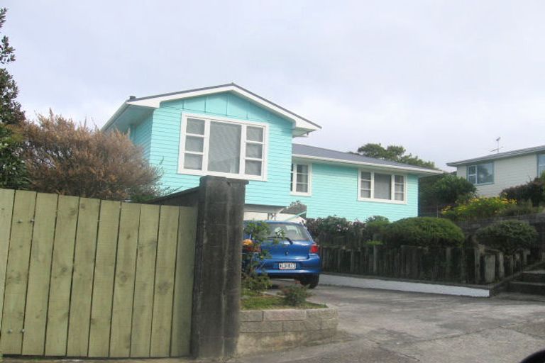 Photo of property in 23 Dowse Drive, Maungaraki, Lower Hutt, 5010