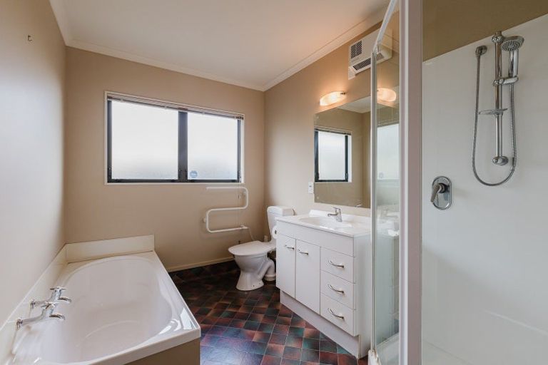 Photo of property in 17 Tyndall Street, Pahiatua, 4910