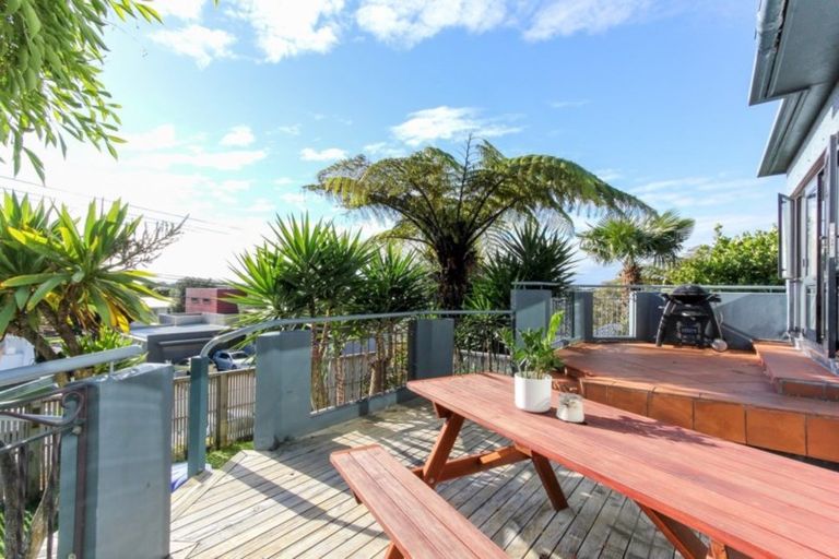 Photo of property in 211 Powderham Street, New Plymouth, 4310