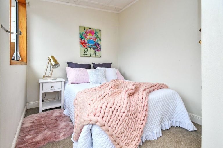 Photo of property in 3 Trentham Road, Papakura, 2110