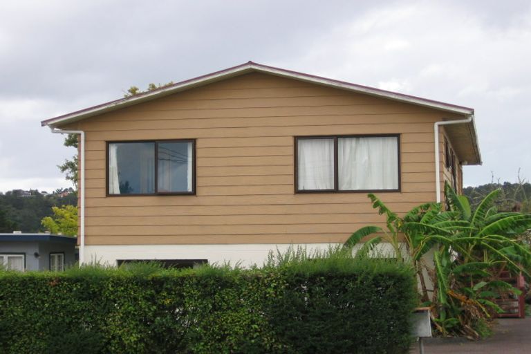 Photo of property in 62 Beach Haven Road, Beach Haven, Auckland, 0626