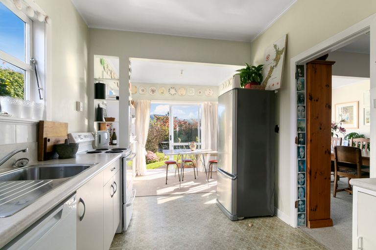 Photo of property in 57 Hall Crescent, Epuni, Lower Hutt, 5011