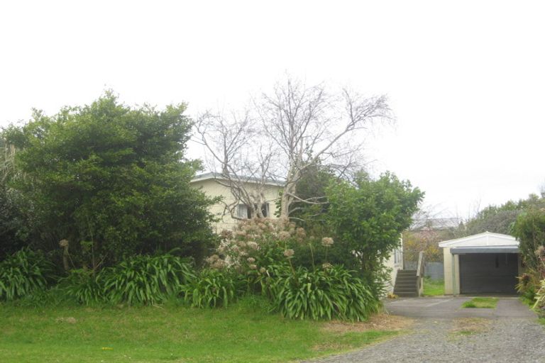 Photo of property in 27 Bayly Street, Waitara, 4320