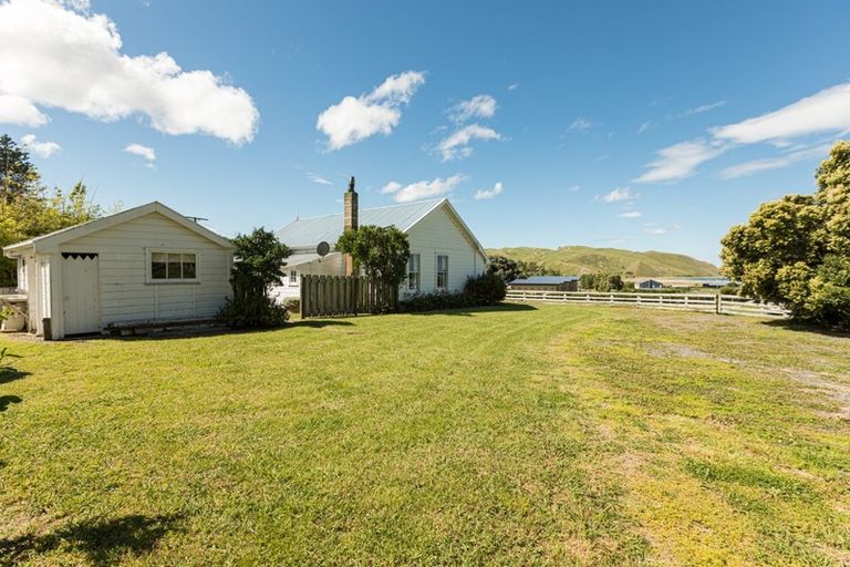 Photo of property in 2 Paua Place, Aramoana, Omakere, 4271