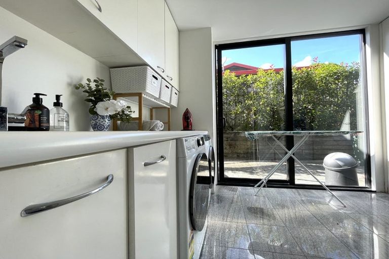 Photo of property in 14 Corriedale Place, Somerville, Auckland, 2014