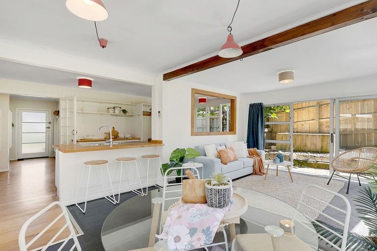 Photo of property in 126 Dimock Street, Titahi Bay, Porirua, 5022