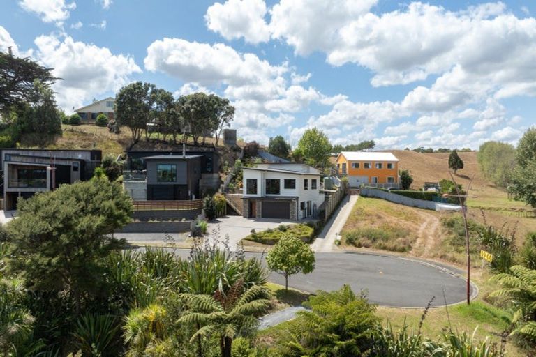 Photo of property in 38 Robertson Street, Raglan, 3225