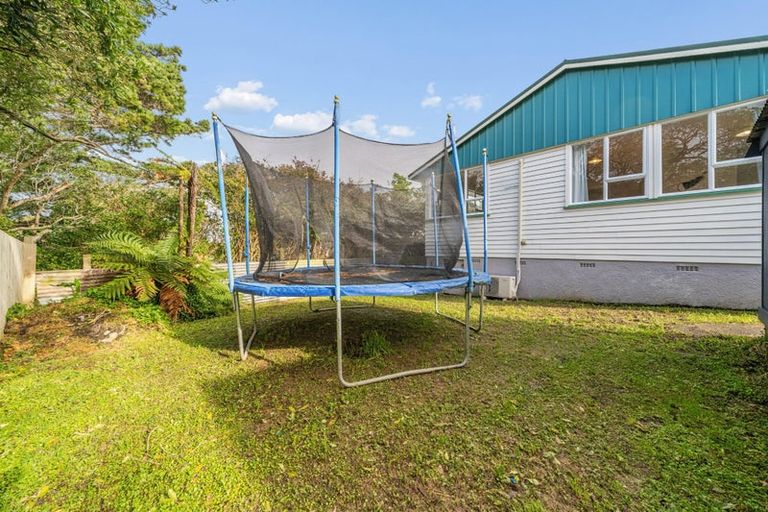Photo of property in 15 Passive Grove, Ascot Park, Porirua, 5024