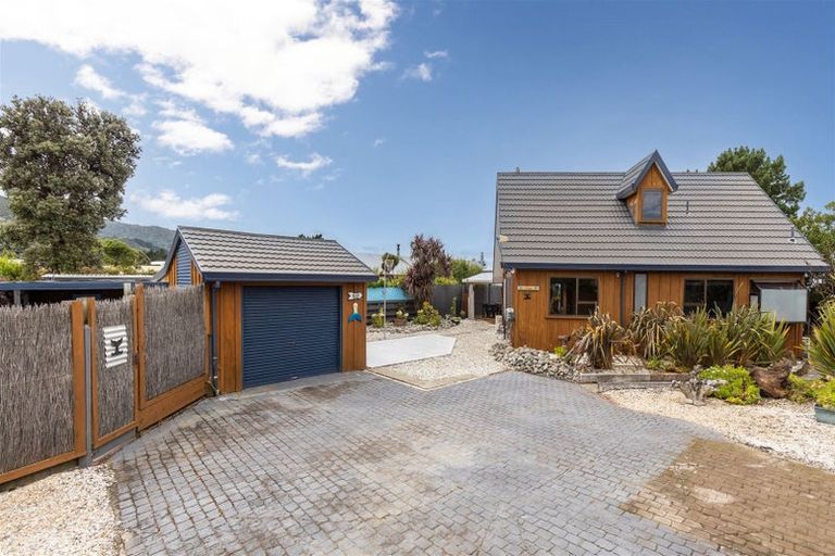 Photo of property in 196 Rarangi Beach Road, Rarangi, Blenheim, 7273