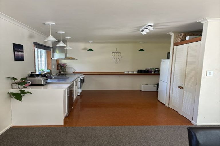 Photo of property in 7a Green Lane, Helensville, 0800