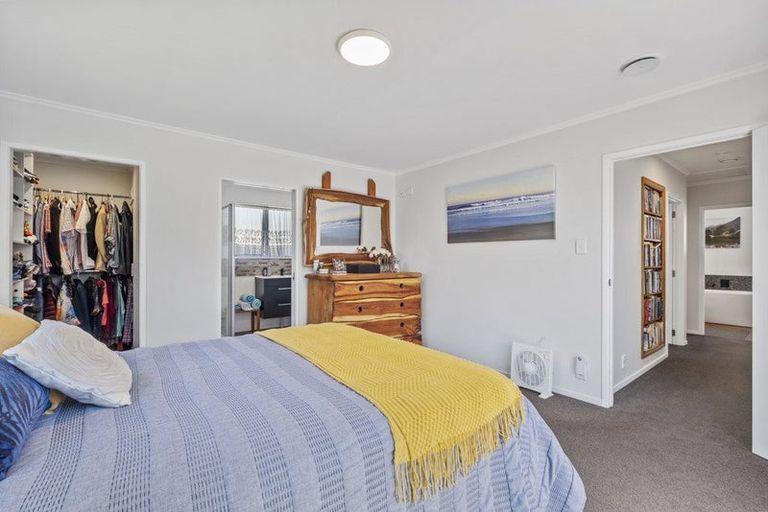 Photo of property in 12 Achray Street, Waiau, 7332