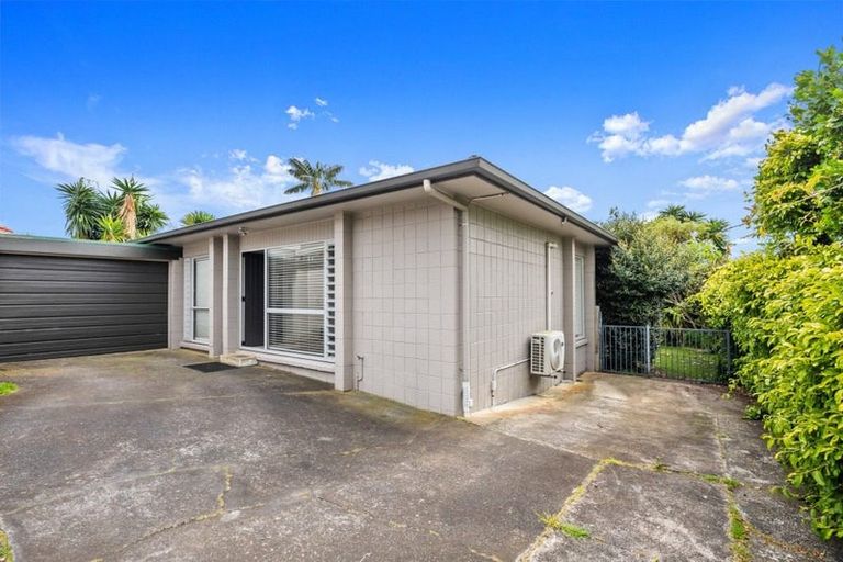 Photo of property in 1/10 Elliot Street, Howick, Auckland, 2014