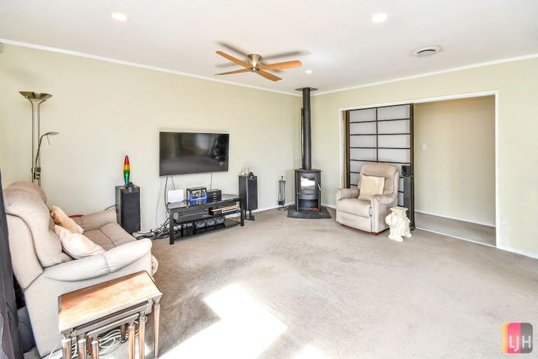 Photo of property in 43 Brylee Drive, Conifer Grove, Takanini, 2112