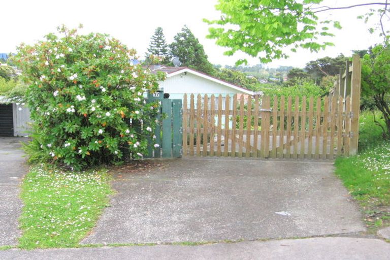 Photo of property in 17 Seakens Way, Glen Eden, Auckland, 0602